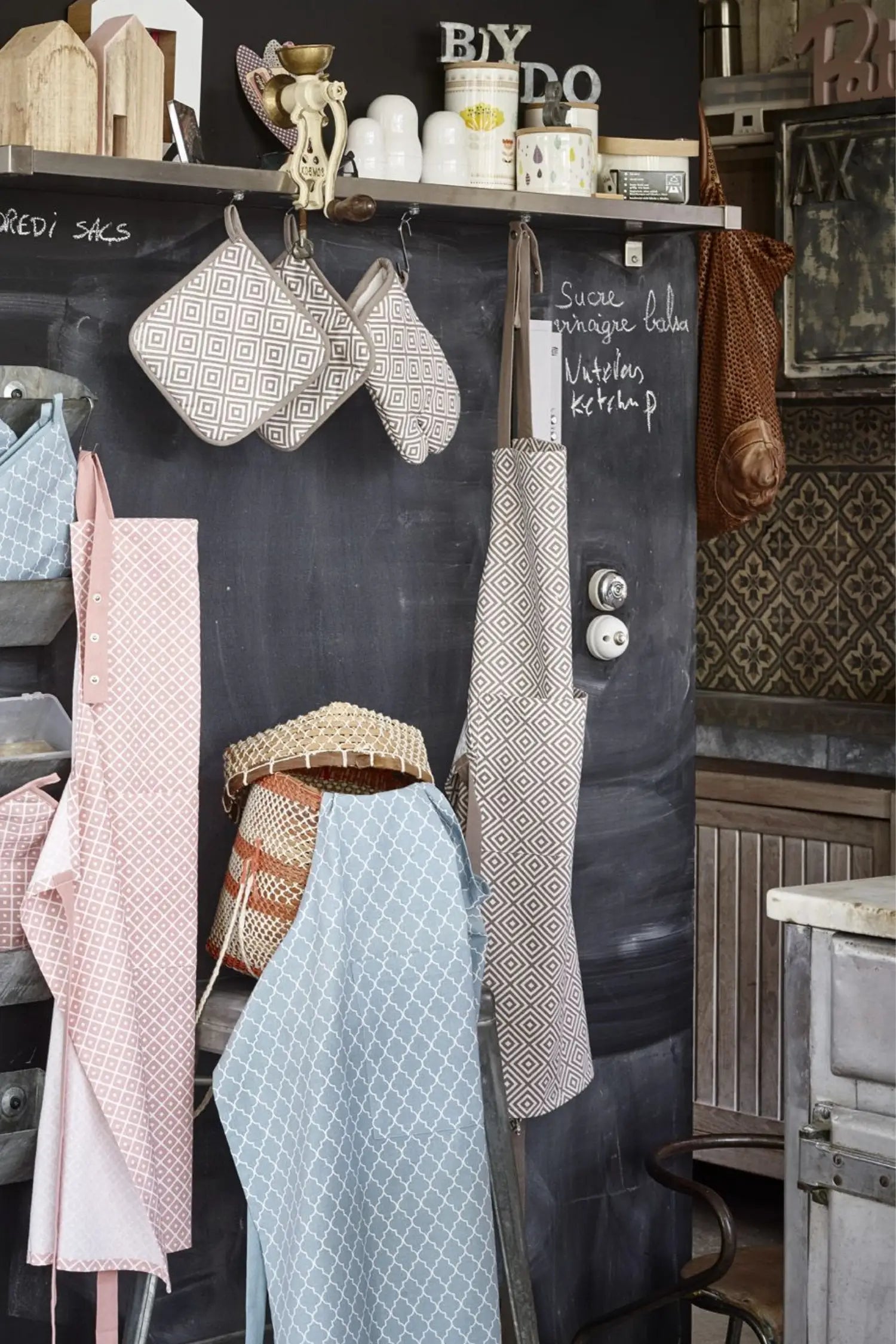 Tablier de cuisine Design Géométrique Taupe