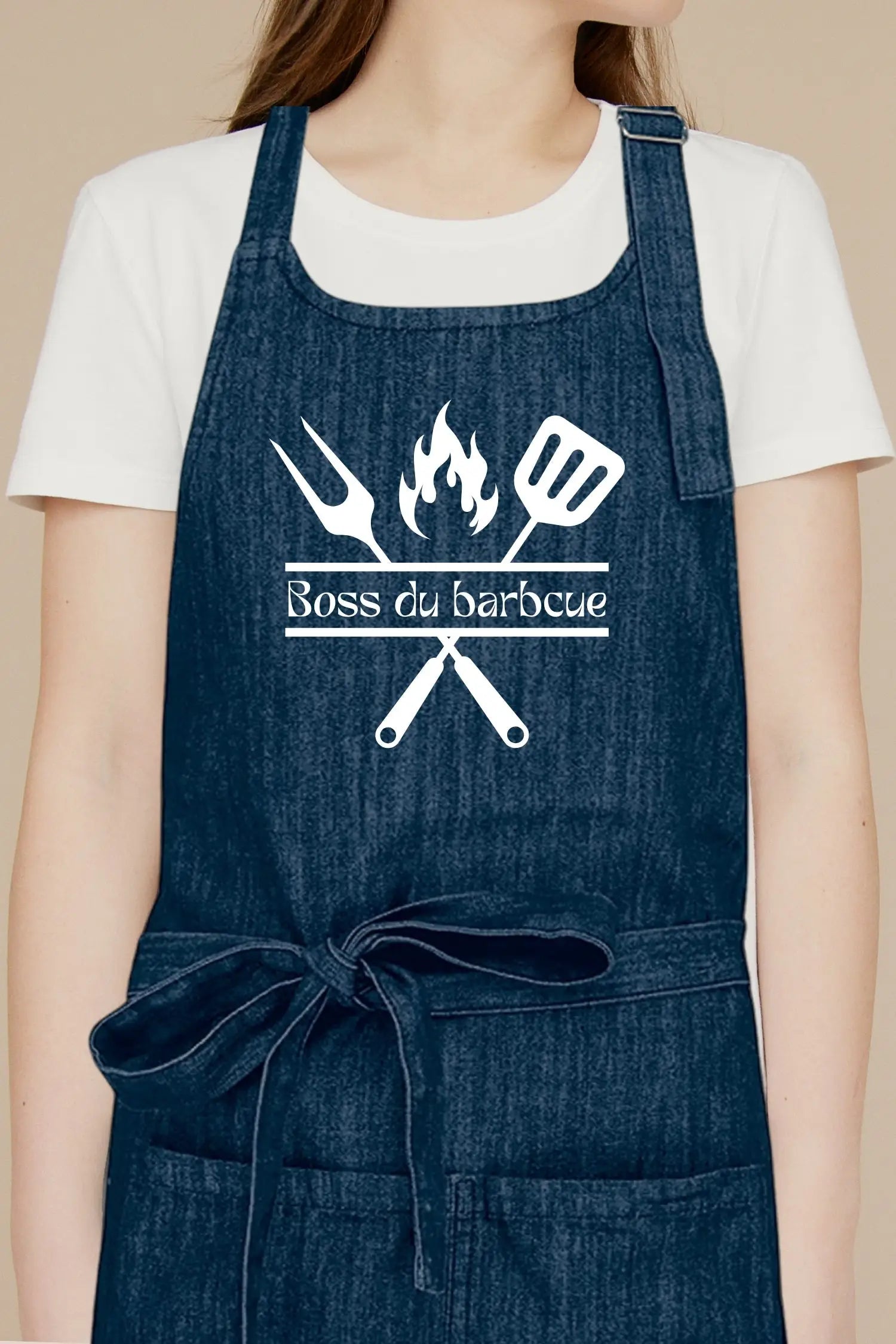 Tablier de cuisine personnalisé “Boss du barbecue” imprimé - Bleu Denim