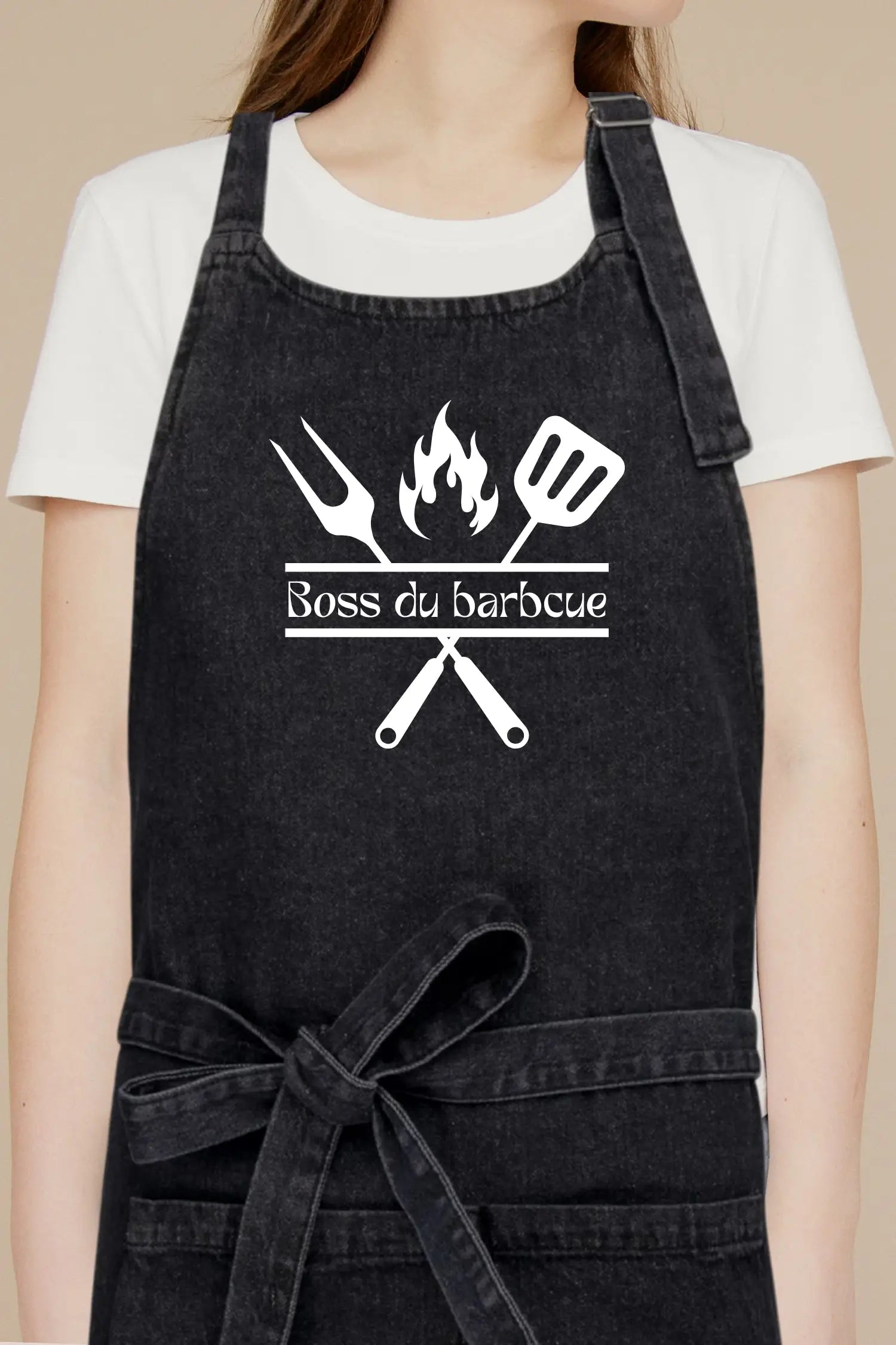 Tablier de cuisine personnalisé “Boss du barbecue” imprimé - Noir Denim