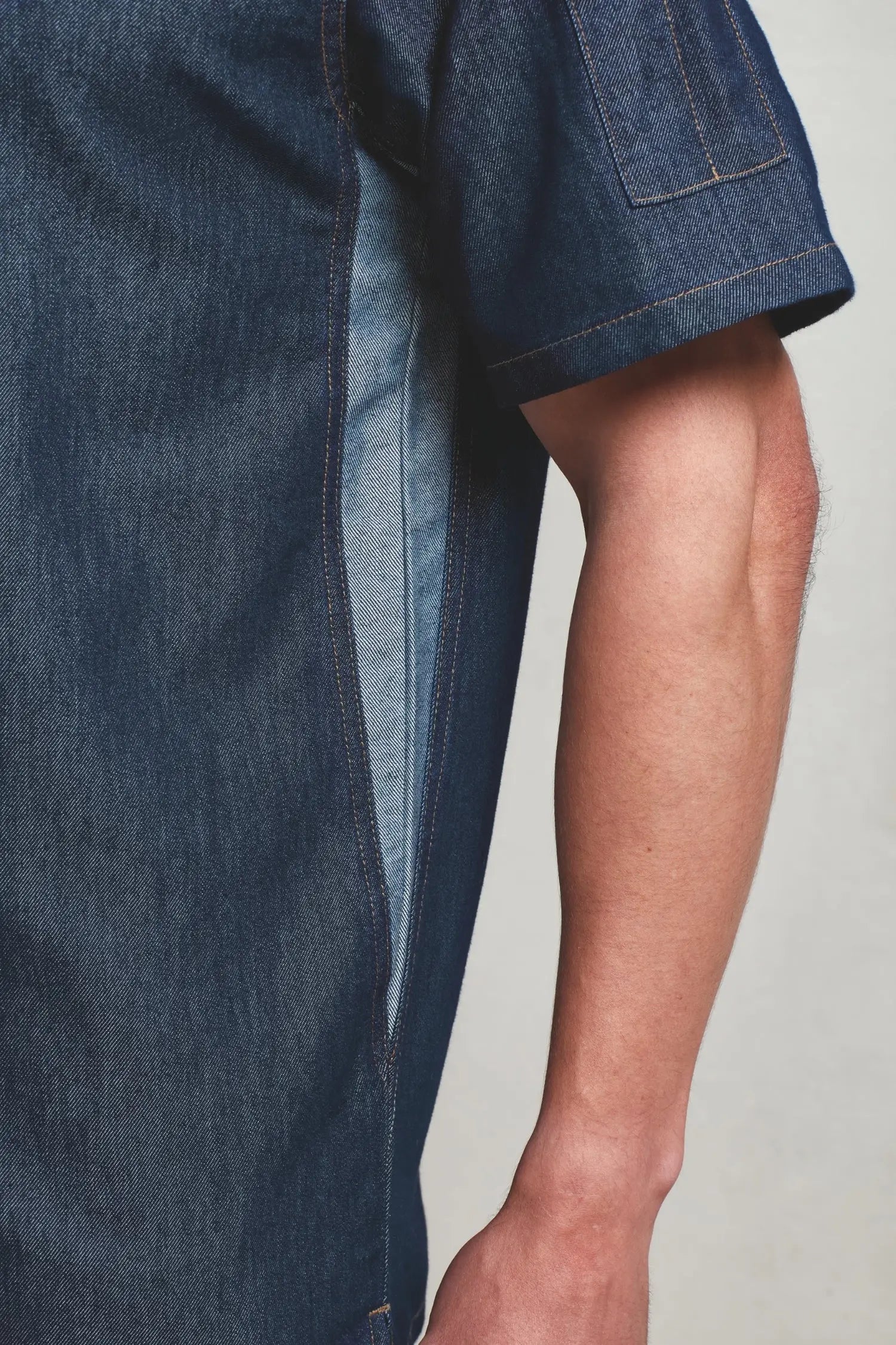 Veste de cuisinier à manches courtes et à fermeture zippée