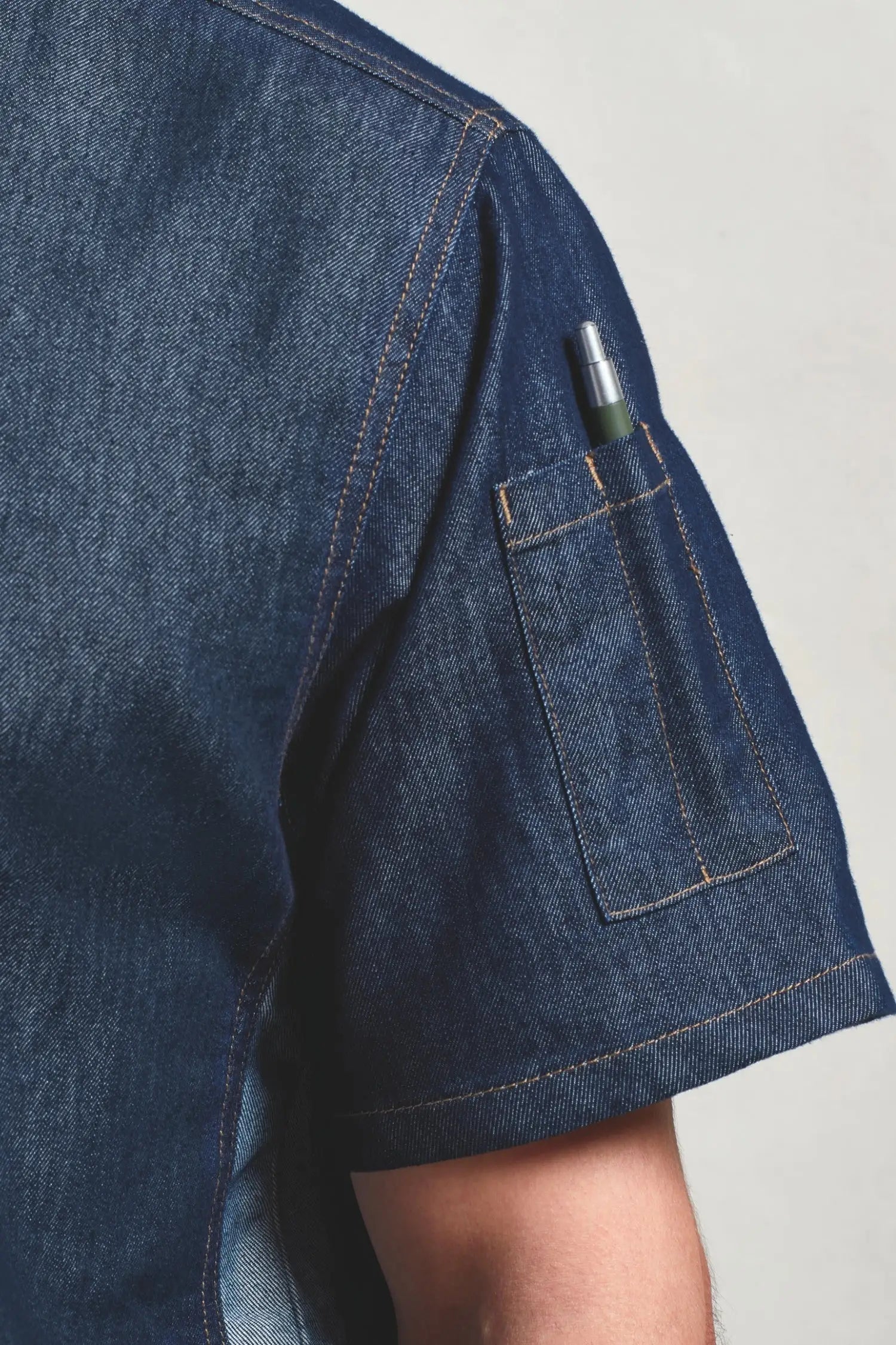 Veste de cuisinier à manches courtes et à fermeture zippée